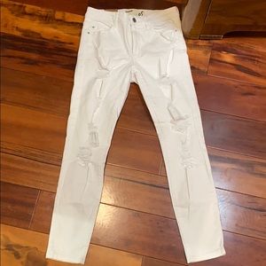 High waisted white skinny jeans!!